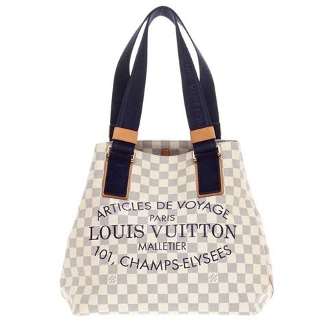 articles de voyage paris louis vuitton malletier 101 champs-elysees|louis vuitton paris locations.